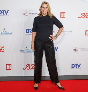 Andrea Grießmann feet photo thumbnail