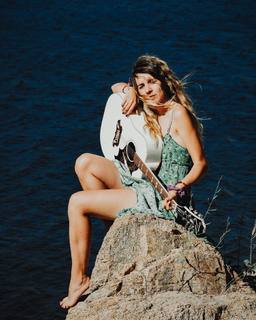 Andrea Guasch feet photo 19