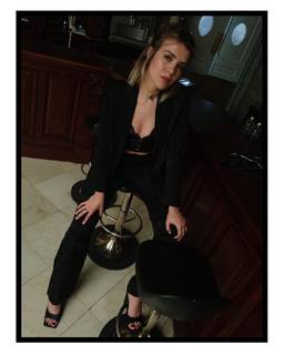 Andrea Guasch feet photo 3