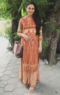 Andrea Jeremiah feet photo thumbnail