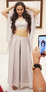 Andrea Jeremiah feet photo thumbnail