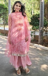 Andrea Jeremiah feet photo thumbnail