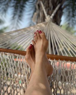 Andrea Jeremiah feet photo thumbnail