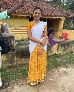 Andrea Jeremiah feet photo thumbnail