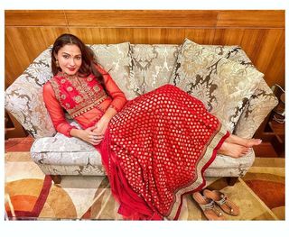 Andrea Jeremiah feet photo thumbnail