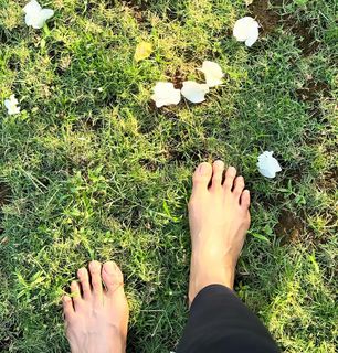 Andrea Jeremiah feet photo thumbnail