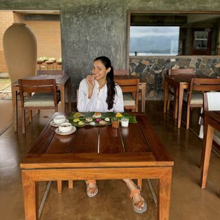 Andrea Jeremiah feet photo thumbnail