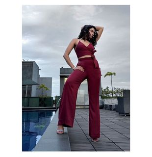 Andrea Jeremiah feet photo thumbnail