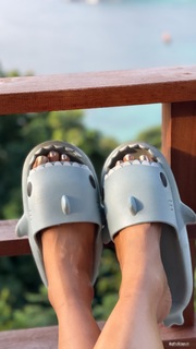 Andrea Jeremiah feet photo thumbnail