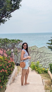 Andrea Jeremiah feet photo thumbnail