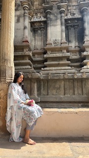 Andrea Jeremiah feet photo thumbnail