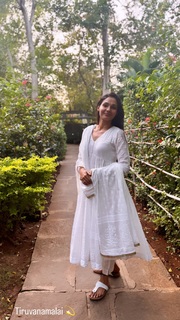 Andrea Jeremiah feet photo thumbnail