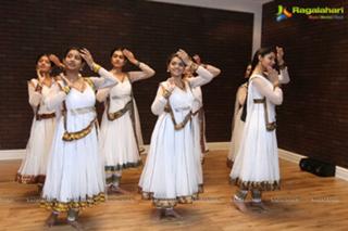 Andrea Jeremiah feet photo thumbnail