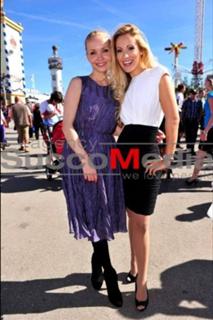 Andrea Kaiser feet photo thumbnail