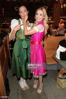 Andrea Kaiser feet photo thumbnail