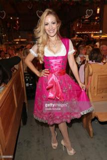 Andrea Kaiser feet photo thumbnail