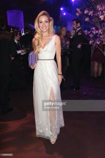 Andrea Kaiser feet photo thumbnail