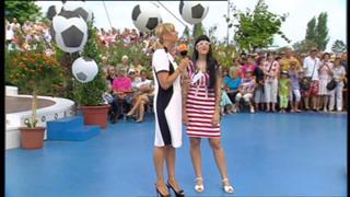 Andrea Kiewel feet photo thumbnail
