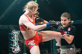Andrea Lee feet photo 3