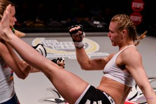 Andrea Lee feet photo 4