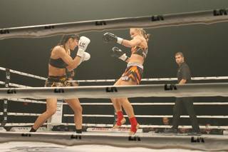 Andrea Lee feet photo 15
