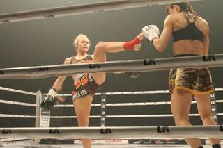 Andrea Lee feet photo 14