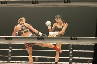 Andrea Lee feet photo 12