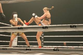 Andrea Lee feet photo 11