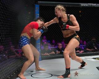 Andrea Lee feet photo 7
