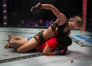 Andrea Lee feet photo 19