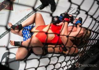 Andrea Lee feet photo 17
