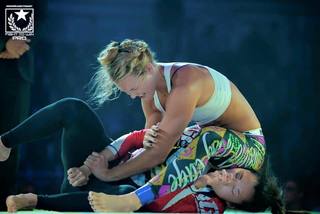 Andrea Lee feet photo 8