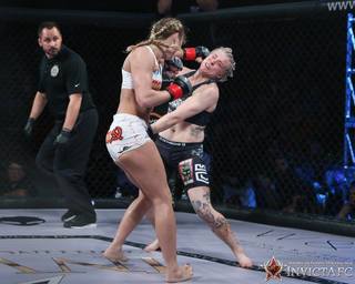 Andrea Lee feet photo 11
