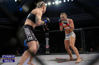 Andrea Lee feet photo 10