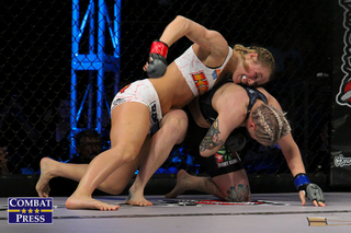 Andrea Lee feet photo 9