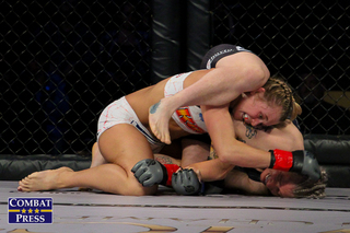 Andrea Lee feet photo 8