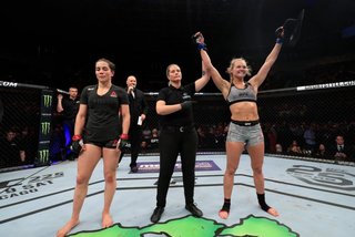 Andrea Lee feet photo 6