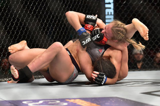 Andrea Lee feet photo 3