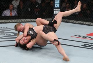 Andrea Lee feet photo 2