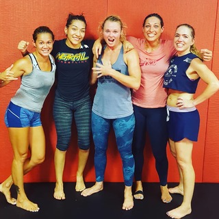 Andrea Lee feet photo 12
