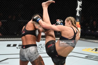 Andrea Lee feet photo 10