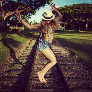 Andrea Lee feet photo 15