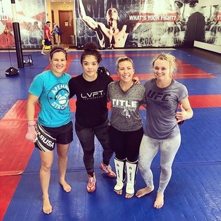 Andrea Lee feet photo 13