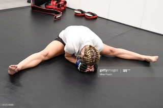 Andrea Lee feet photo 4