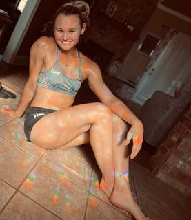 Andrea Lee feet photo 6
