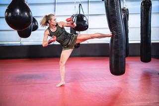 Andrea Lee feet photo 4