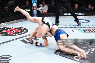 Andrea Lee feet photo 3