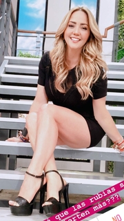 Andrea Legarreta feet photo thumbnail