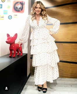 Andrea Legarreta feet photo thumbnail