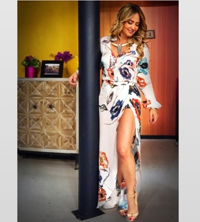 Andrea Legarreta feet photo thumbnail